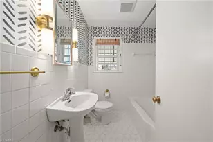 1035 Wendover Cir, Winston-Salem, NC 27104 - Photo 32