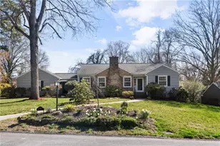 1035 Wendover Cir, Winston-Salem, NC 27104 - Photo 4