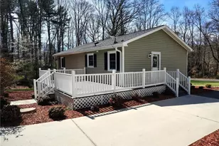 127 Miller St, Mount Airy, NC 27030 - Photo 6