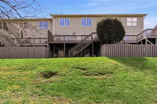 10 Park Village Ln, Greensboro, NC 27455 - Photo 24