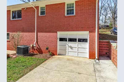 1633 Pembroke Avenue, Winston-Salem, NC 27103 - Photo 10