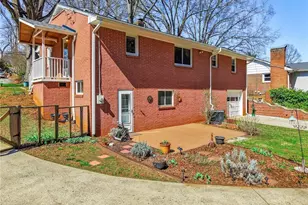 1633 Pembroke Ave, Winston-Salem, NC 27103 - Photo 8