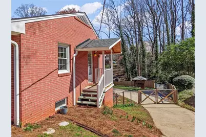 1633 Pembroke Avenue, Winston-Salem, NC 27103 - Photo 6