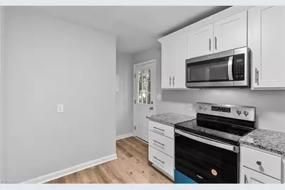 1502 Summit Avenue, Greensboro, NC 27405 - Photo 12