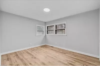 1502 Summit Avenue, Greensboro, NC 27405 - Photo 16