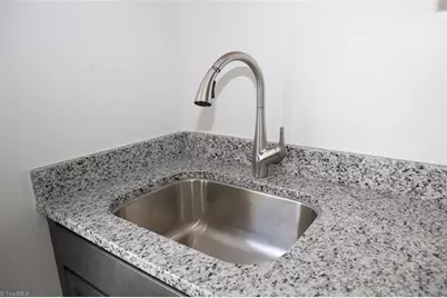 201 Tate Street #E, Greensboro, NC 27403 - Photo 6