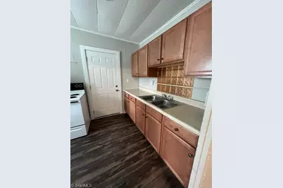 1209 Gatewood Avenue, Greensboro, NC 27405 - Photo 2