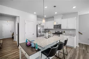 818 Falls Grove Trl, High Point, NC 27265 - Photo 4