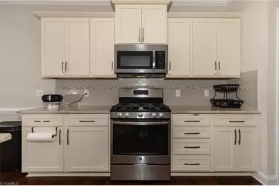 2826 Fallin Court, High Point, NC 27262 - Photo 8