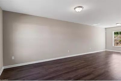 109 Lemon Lane, Greensboro, NC 27405 - Photo 6