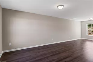 109 Lemon Ln, Greensboro, NC 27405 - Photo 6