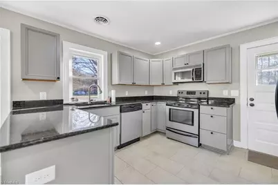 186 King Street, West Jefferson, NC 28694 - Photo 10