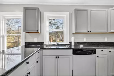 186 King Street, West Jefferson, NC 28694 - Photo 12