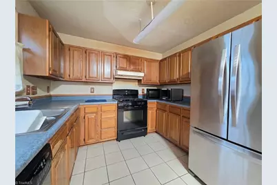 4106 Broadacres Drive, Greensboro, NC 27407 - Photo 8