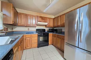 4106 Broadacres Dr, Greensboro, NC 27407 - Photo 8