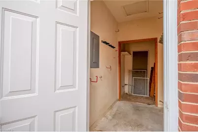 27 Fountain Manor Drive, Greensboro, NC 27405 - Photo 14