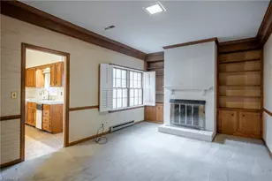 27 Fountain Manor Dr, Greensboro, NC 27405 - Photo 16