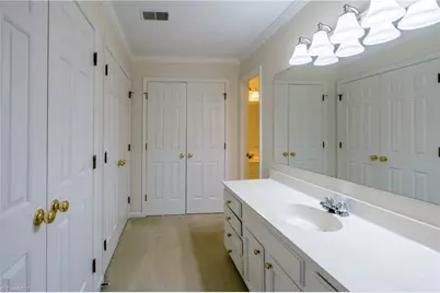 27 Fountain Manor Drive, Greensboro, NC 27405 - Photo 24