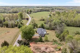 249 Koger Rd, Reidsville, NC 27320 - Photo 4