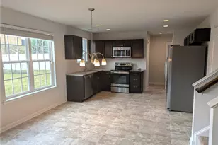 2040 Perrin Ct, Winston-Salem, NC 27101 - Photo 4