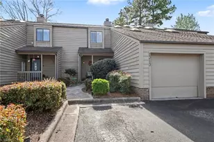 2313 Cypress Ct, High Point, NC 27265 - Photo 2