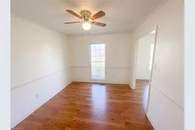 707 Willowmoore Avenue, Thomasville, NC 27360 - Photo 6