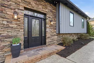 4900 Forest Oaks Dr, Greensboro, NC 27406 - Photo 4