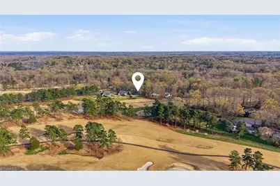 4900 Forest Oaks Drive, Greensboro, NC 27406 - Photo 36