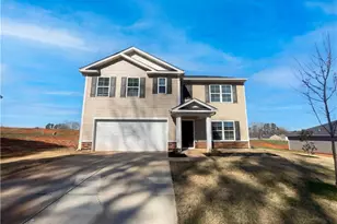 700 Hickory Point Dr, Lexington, NC 27292 - Photo 1