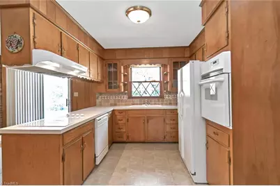 1871 Boone Trail, North Wilkesboro, NC 28659 - Photo 8