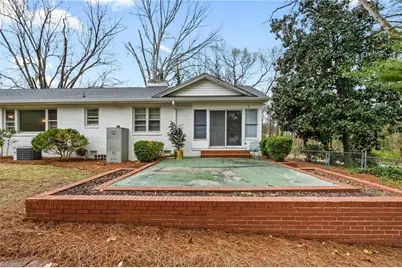 800 Creekside Drive, High Point, NC 27262 - Photo 36