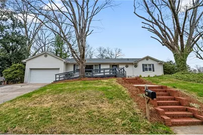 800 Creekside Drive, High Point, NC 27262 - Photo 2