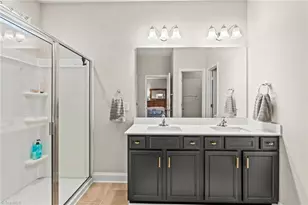 672 Mahogany Dr, Thomasville, NC 27360 - Photo 24