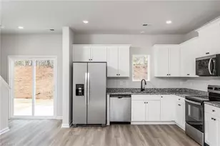 3417 Robindale Dr, Winston-Salem, NC 27107 - Photo 6