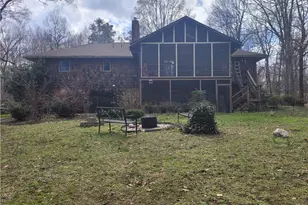 5 Windsor Cir, Thomasville, NC 27360 - Photo 6