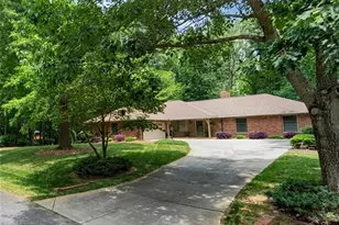 5 Windsor Cir, Thomasville, NC 27360 - Photo 1
