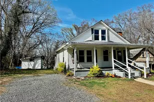 1408 Essex Pl, Lenoir, NC 28645 - Photo 2