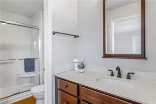 3229 Regents Park Ln, Greensboro, NC 27455 - Photo 18