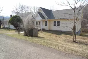 232 Riverview Dr, Sparta, NC 28675 - Photo 4