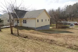 232 Riverview Dr, Sparta, NC 28675 - Photo 36