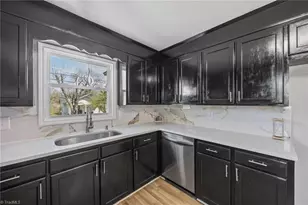 1062 Jackson St, Burlington, NC 27217 - Photo 24