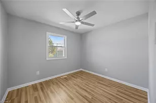 1062 Jackson St, Burlington, NC 27217 - Photo 30