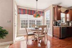 102 Jamestown Oaks Dr, Jamestown, NC 27282 - Photo 6