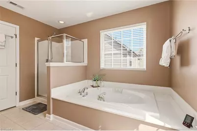 102 Jamestown Oaks Drive, Jamestown, NC 27282 - Photo 26