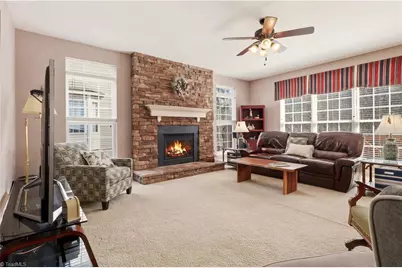 102 Jamestown Oaks Drive, Jamestown, NC 27282 - Photo 8