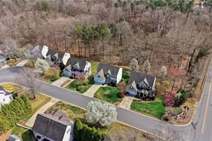 102 Jamestown Oaks Dr, Jamestown, NC 27282 - Photo 44