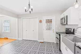 407 N 9th St, Mebane, NC 27302 - Photo 8