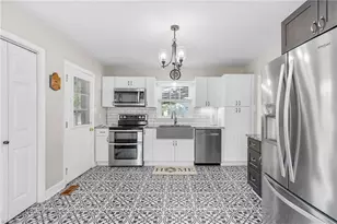 407 N 9th St, Mebane, NC 27302 - Photo 10