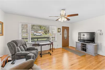 407 N Ninth Street, Mebane, NC 27302 - Photo 6