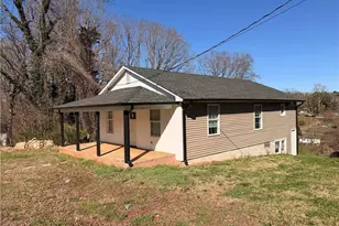 2421 Daisy St, Winston-Salem, NC 27107 - Photo 2